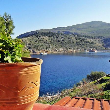 Tramontana Villa Hydra  Exterior photo